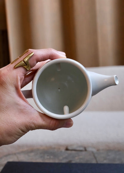 Glossy white Revolve Teapot with lid