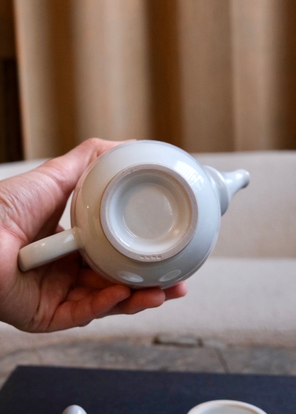 Glossy white Revolve Teapot with lid