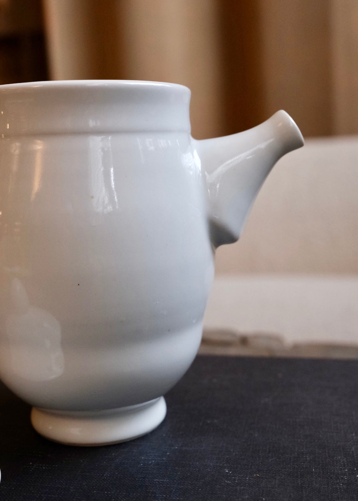 Glossy white Revolve Teapot with lid