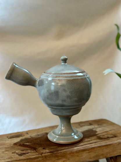 Glacial ash pedestal kyusu revolve  teapot