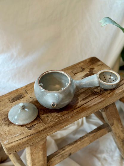 Glacial ash mini kyusu revolve  teapot
